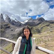 Profesora de español y ciencias sociales para clases virtuales